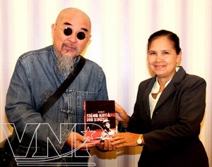 ຄະນະສະມາຄົມນັກປະພັນຫວຽດນາມຢ້ຽມຢາມ ແລະ ເຮັດວຽກຢູ່ລາວ